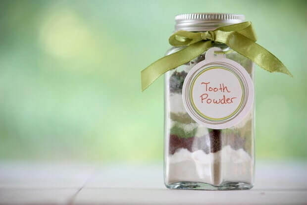 Cinnamon and Clove Tooth Powdera-001